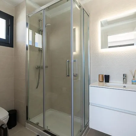 Διαμέρισμα One80 New Luxury 4 Bedroom Penthouse With Amazing Sea View And Private Jacuzzi *
